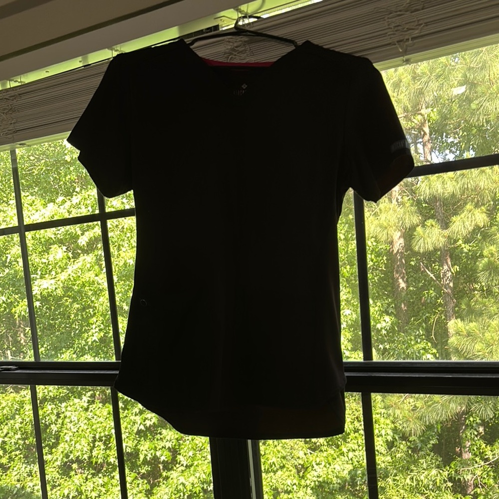 Black Women's Scrub Top (touch)